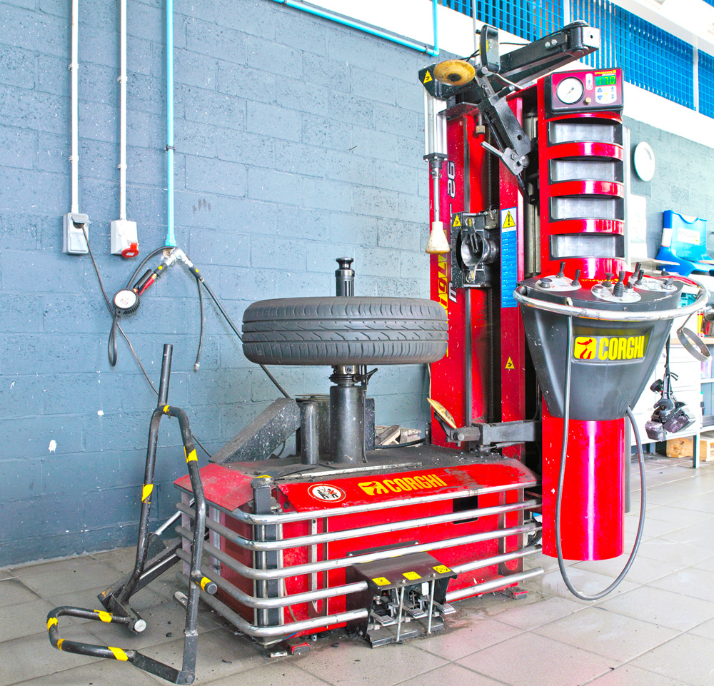 <p>Machines professionnelles Corghi pour le service pneus.</p>
