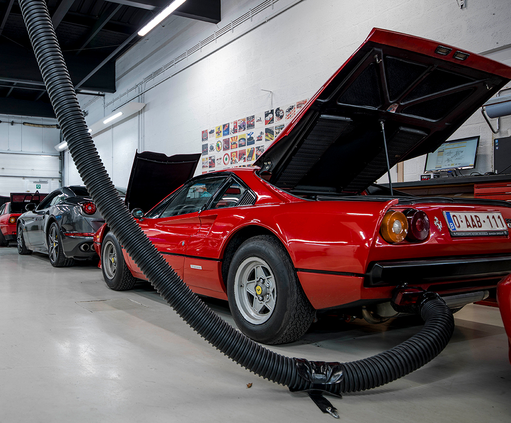 <p>La capacité d’aspiration et les dimensions des flexibles <strong>S-tec</strong> sont en rapport avec les moteurs puissants des voitures Ferrari.</p>